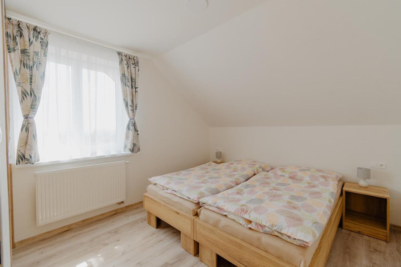 Apartmany Zara Nova Lesna Bagian luar foto