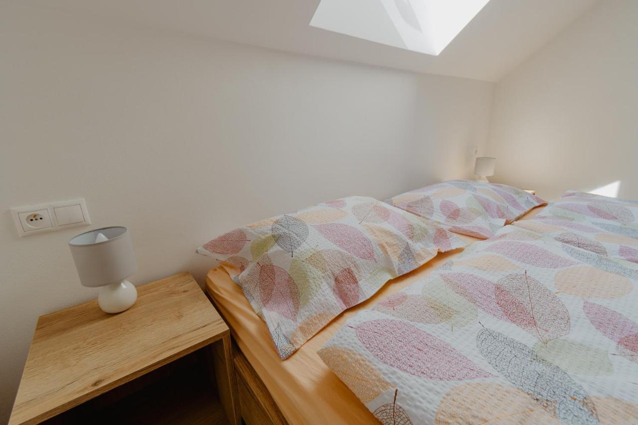 Apartmany Zara Nova Lesna Bagian luar foto