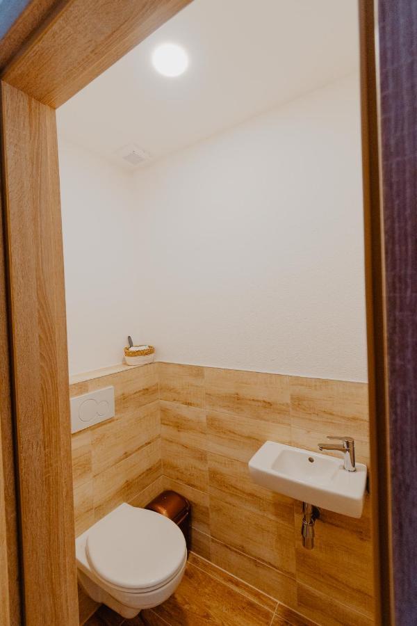 Apartmany Zara Nova Lesna Bagian luar foto