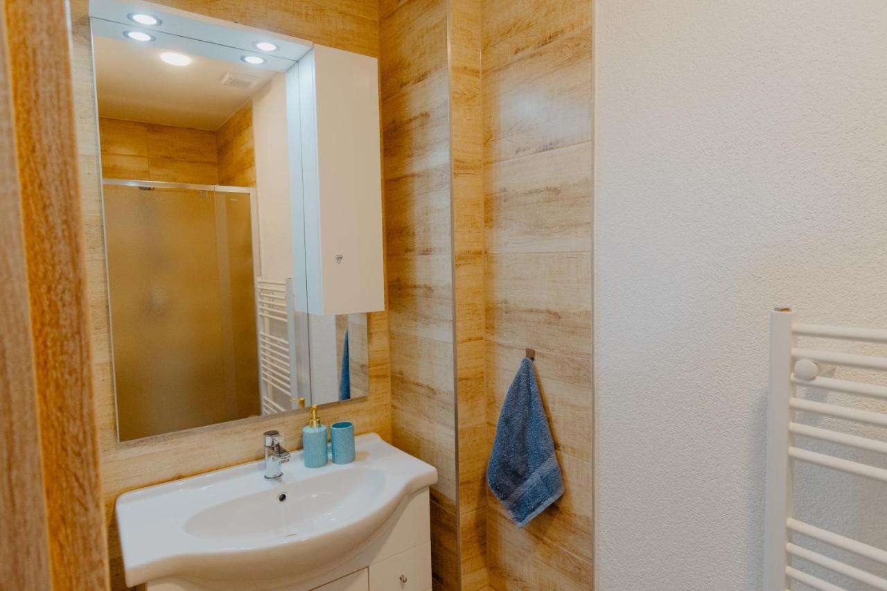 Apartmany Zara Nova Lesna Bagian luar foto