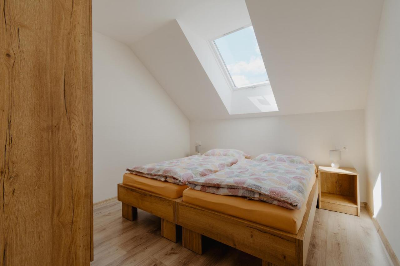 Apartmany Zara Nova Lesna Bagian luar foto